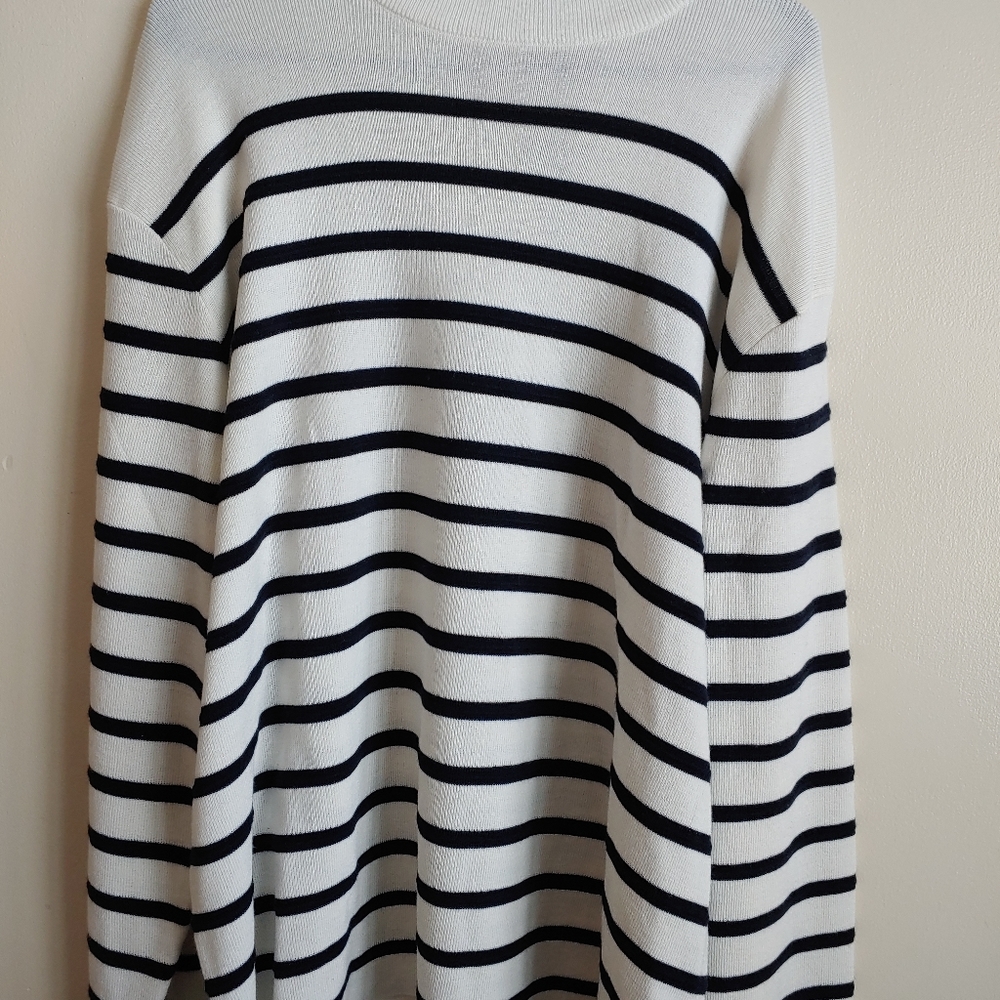 Sweater - Picture 3 of 10